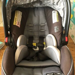 Graco infant car seat